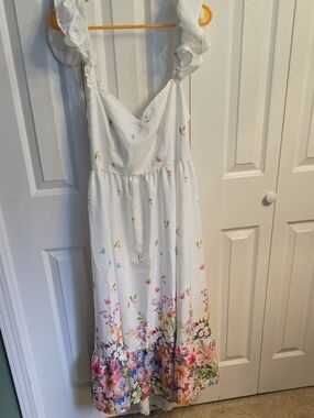 SHEIN White Floral-Print Curve Maxi Dress